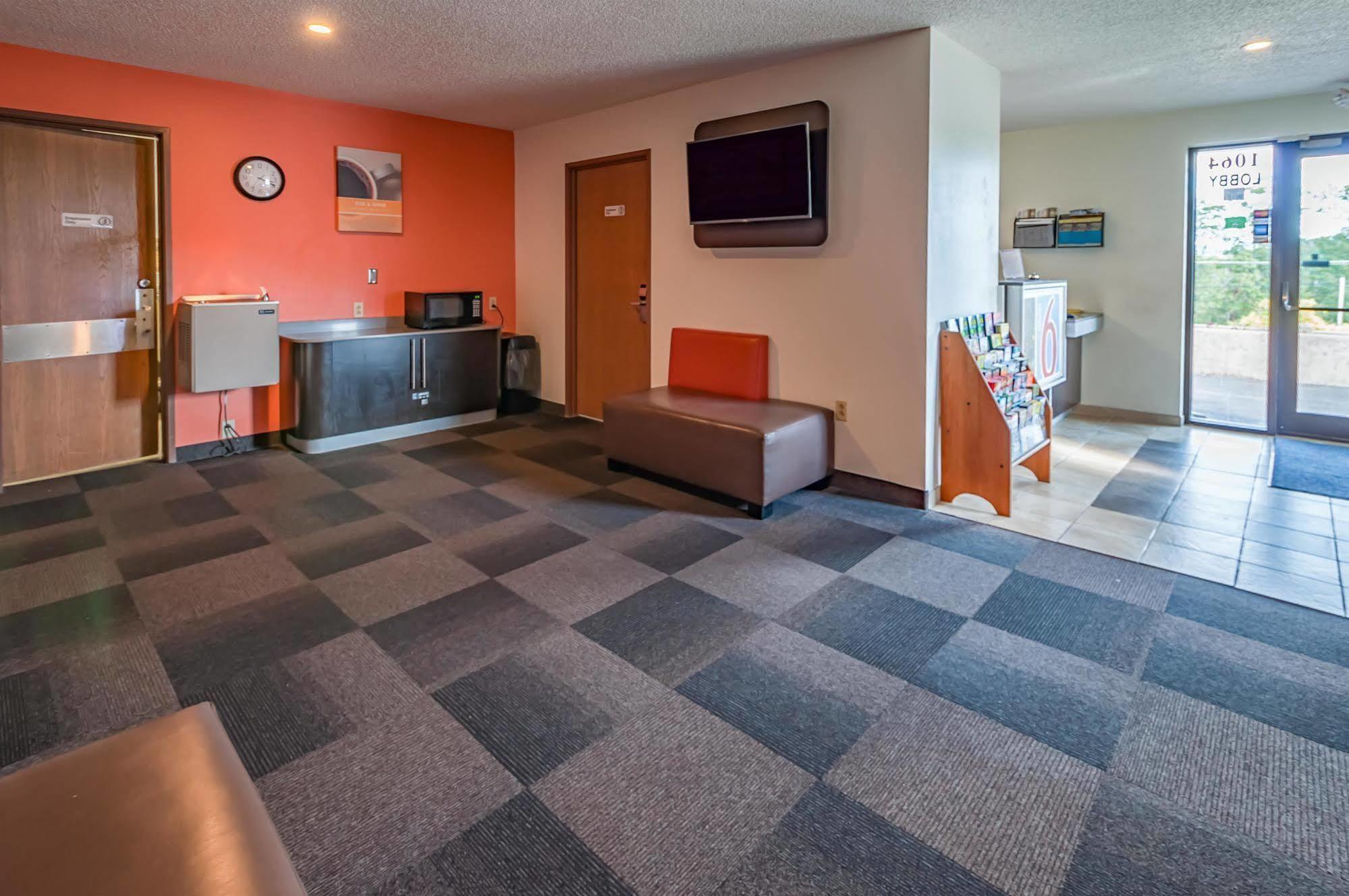 6-drums Hotel